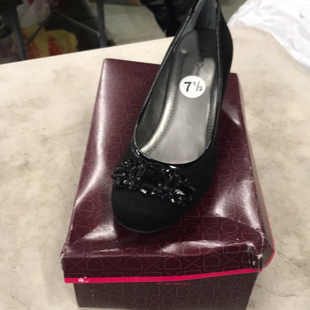 Black low cut heels